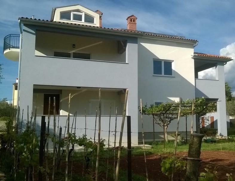 Apartments Villa Ulivo - Apartment Sol Fažana Екстериор снимка